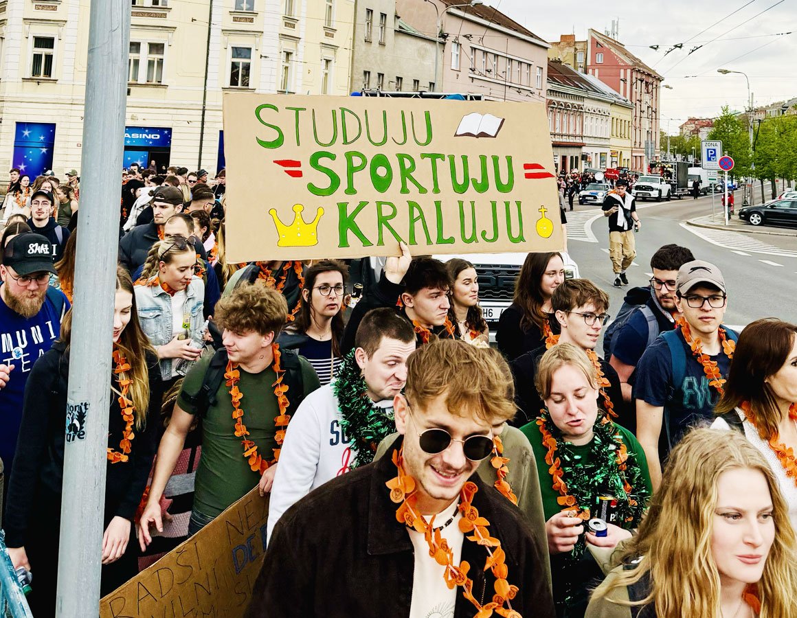 vzor-majalesnews.cz-pruvod-hradec